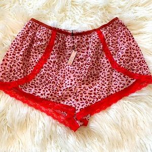 • Victoria’s Secret Sleep Short •
